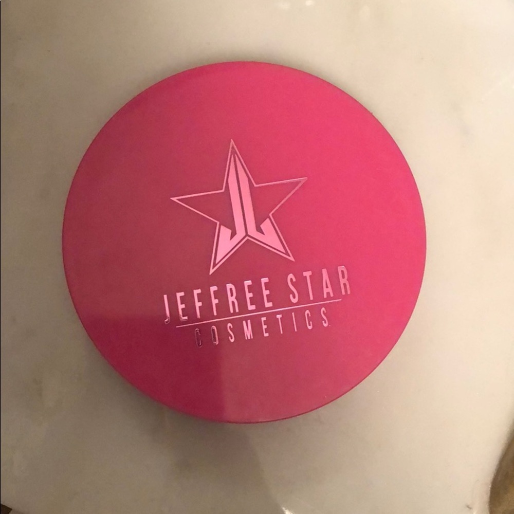 Jeffree Star Skin Frost in Mint Condition
